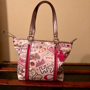 Coach poppy graffiti purse. NWOT